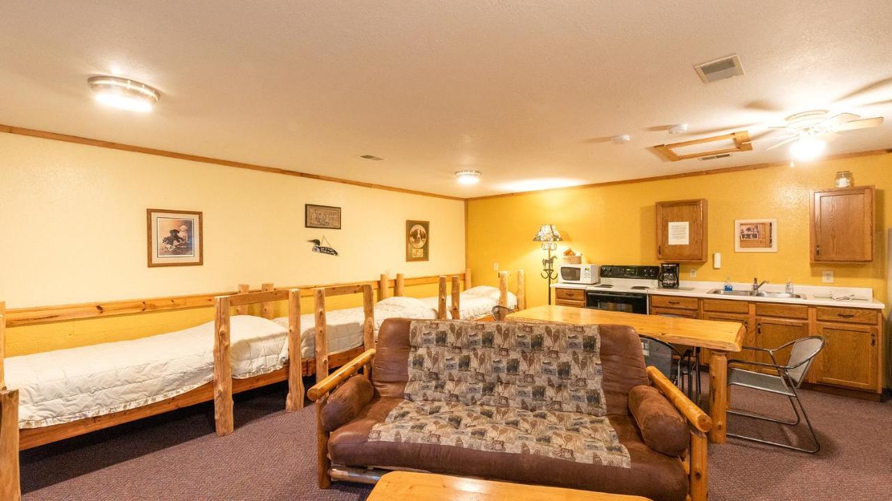 Hotel Spur Of The Moment Ranch Mountain Esterno foto