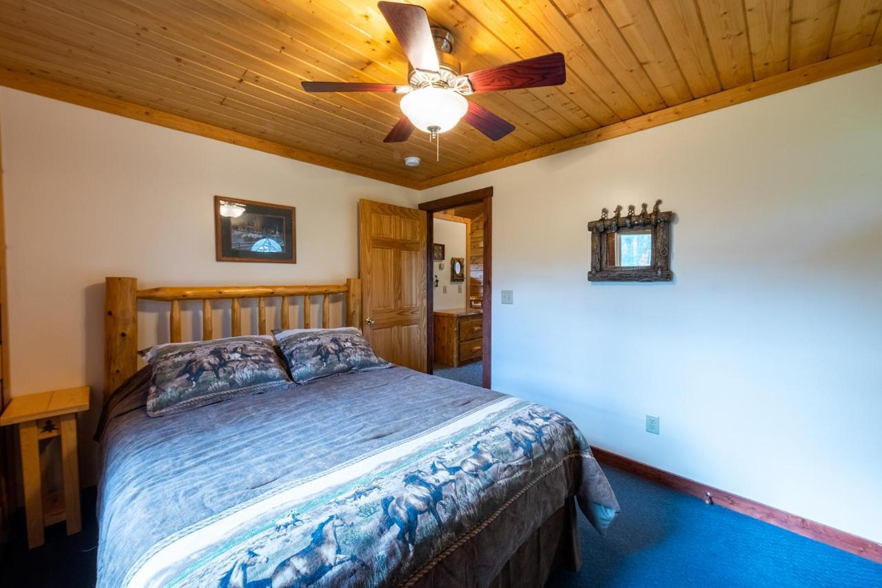 Hotel Spur Of The Moment Ranch Mountain Esterno foto